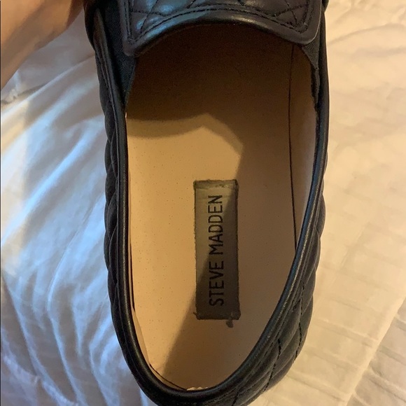 Steve Madden slip ons - Picture 2 of 2